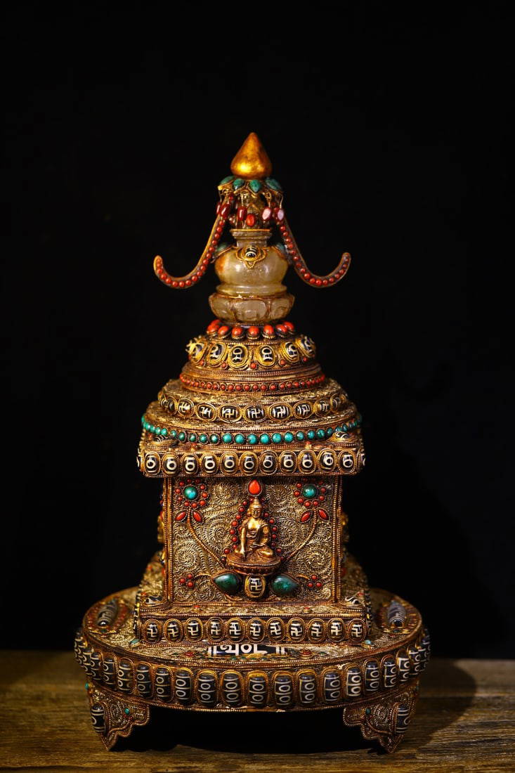 An Exquisite Crystal Inlaid Gems Pagoda