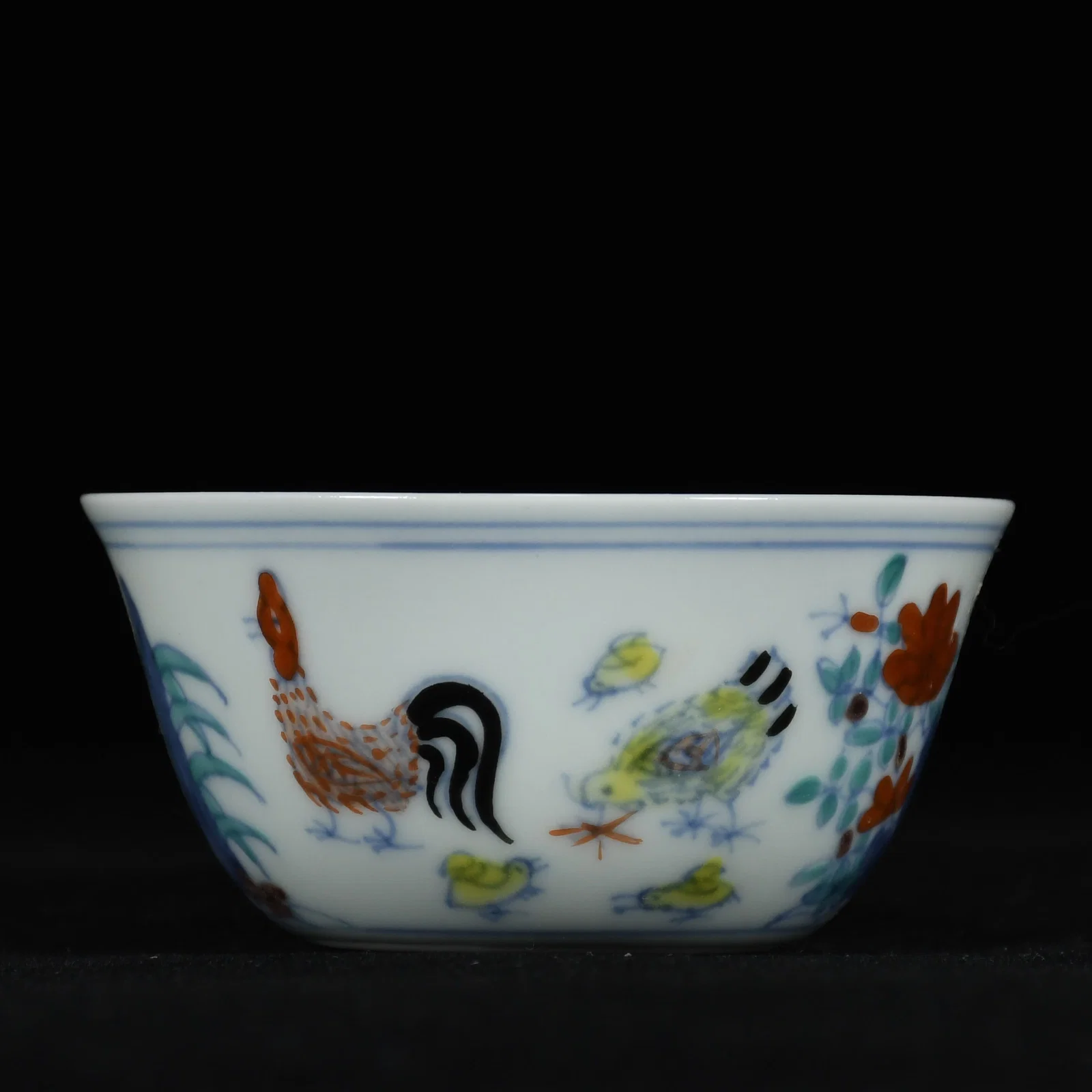 An Exquisite Doucai Flower and Rooster Pattern Cup