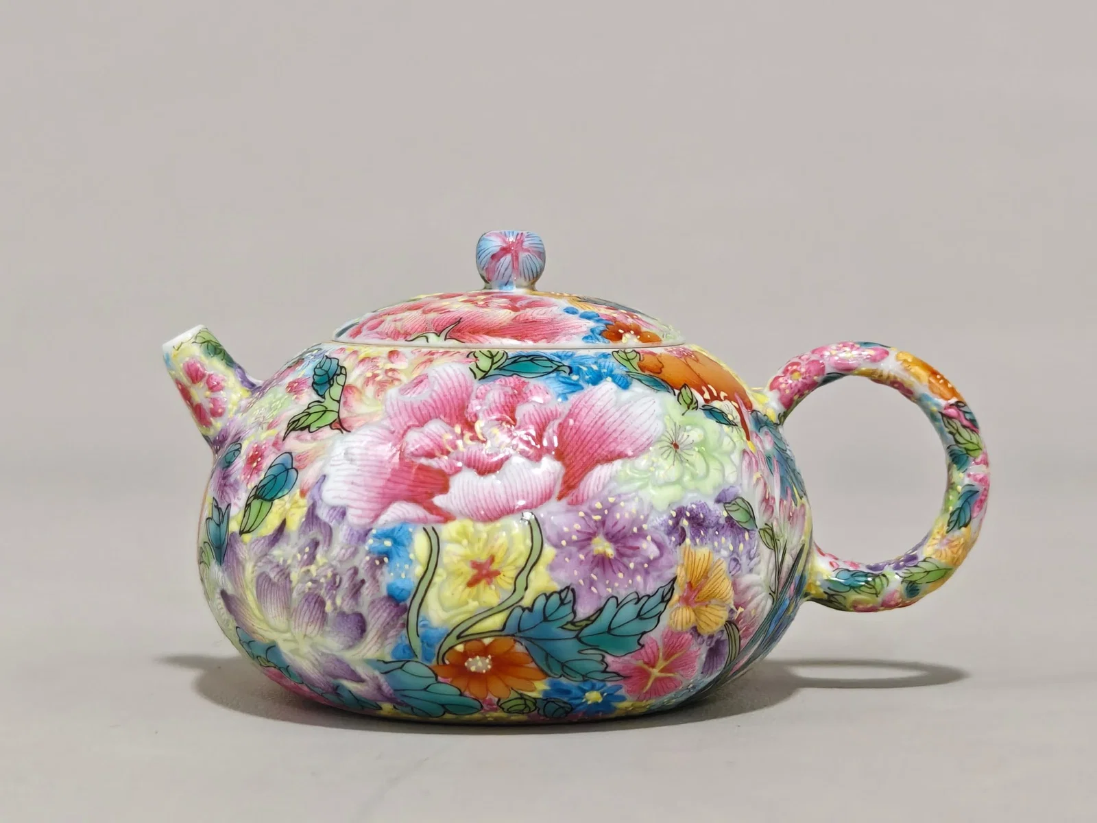 An Exquisite Enamel Flower Pattern Teapot