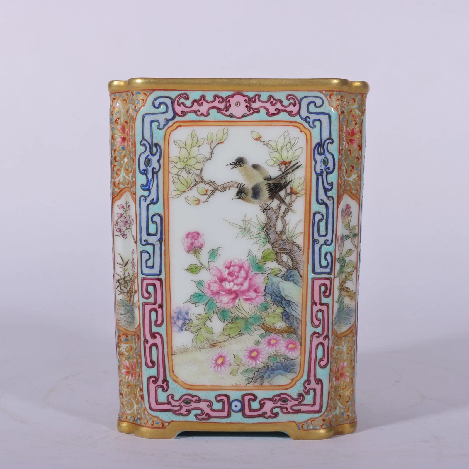 An Exquisite Enamel Painted Gold Flower and Bird Pattern Brush Pot