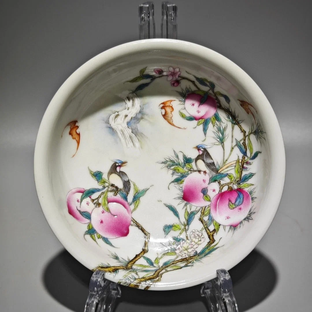 An Exquisite Famille-Rose Bats and Peach Pattern Plate