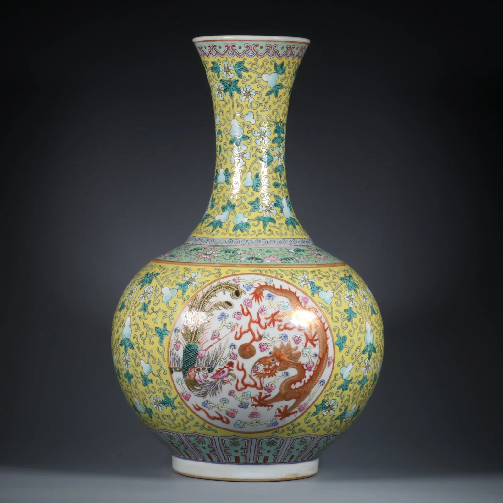 An Exquisite Famille-Rose Dragon and Phoenix Pattern Lotus Pattern Vase