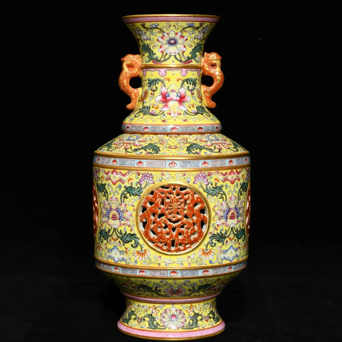 An Exquisite Famille-Rose Gilt Lotus Pattern Double-Ears Vase