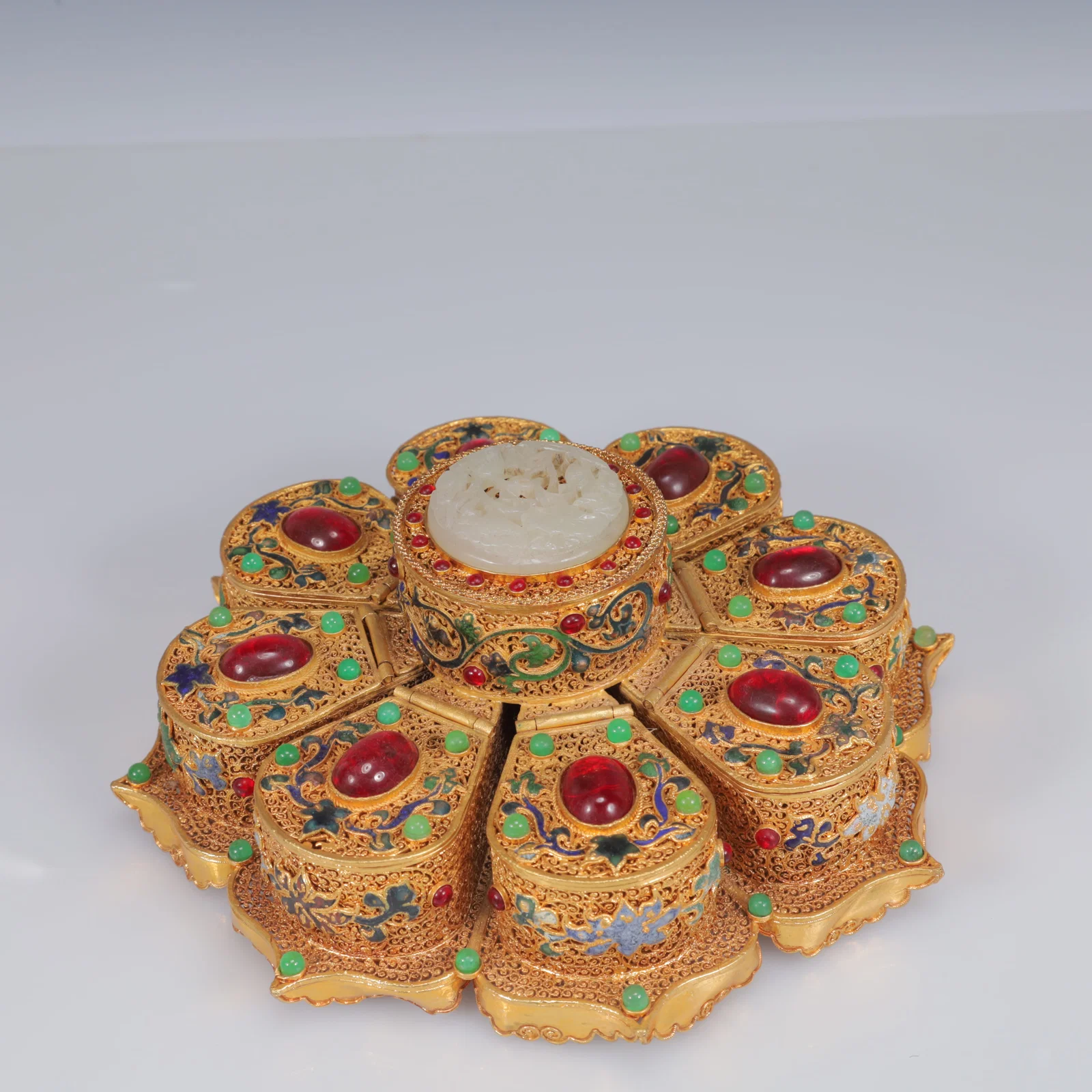 An Exquisite Filigree and Gilding Inlaid White Jade Eight Treasures Luopan ,Inlaid Gems