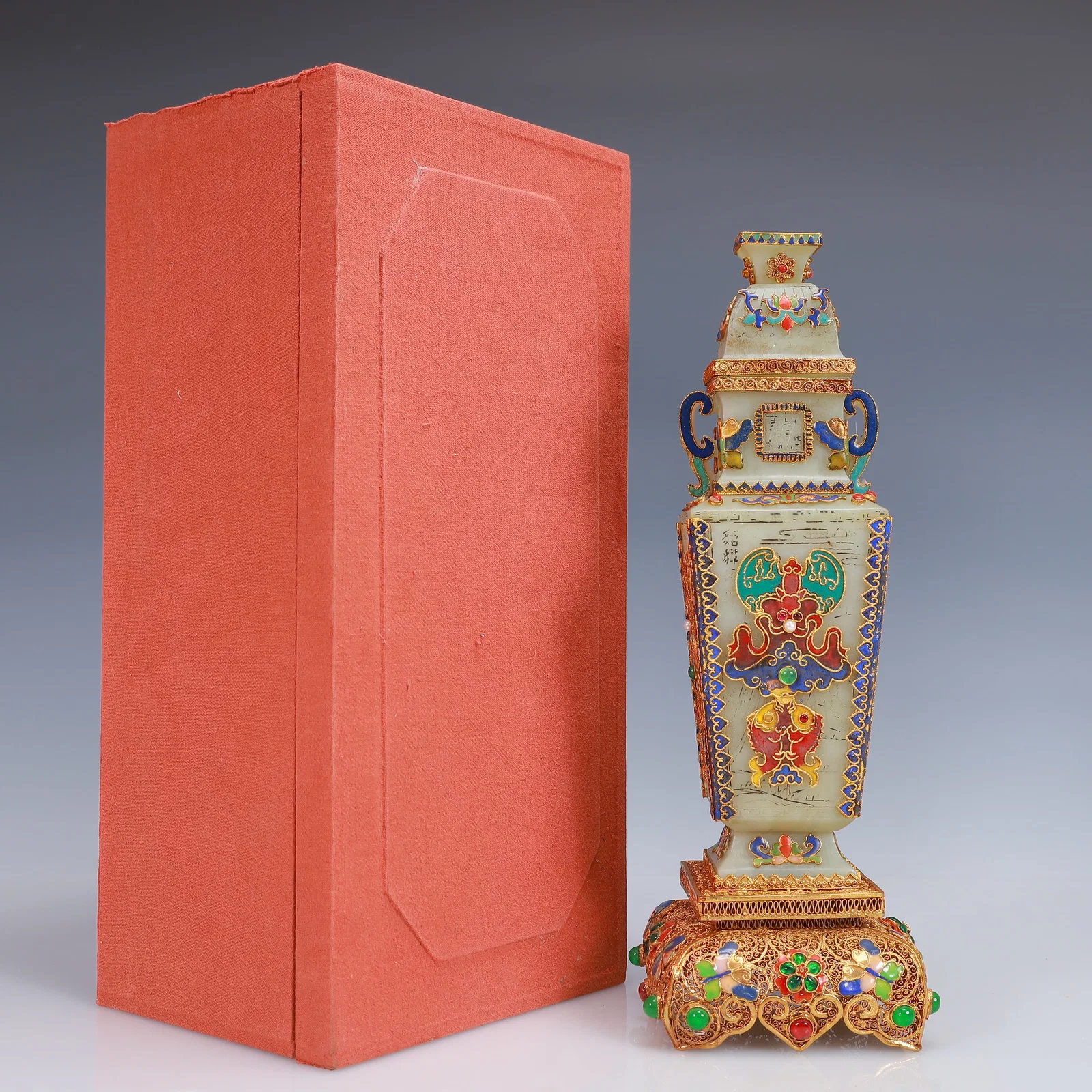 An Exquisite Filigree and Gilding Inlaid White Jade Fish Pattern Double-Ears Bottle,Inlaid Gems