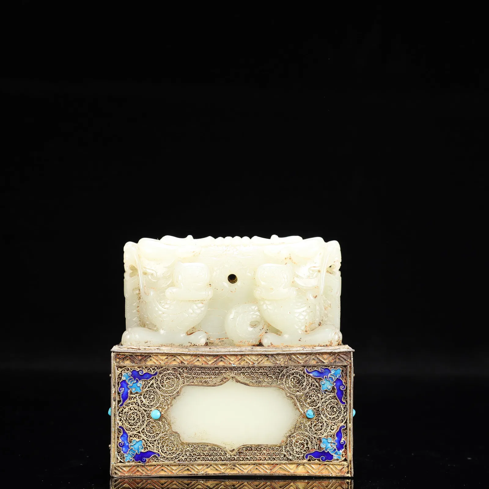 An Exquisite Flower silk gold-plated Inlaid White Jade Auspicious Beast Pattern Seal,Inlaid Gems