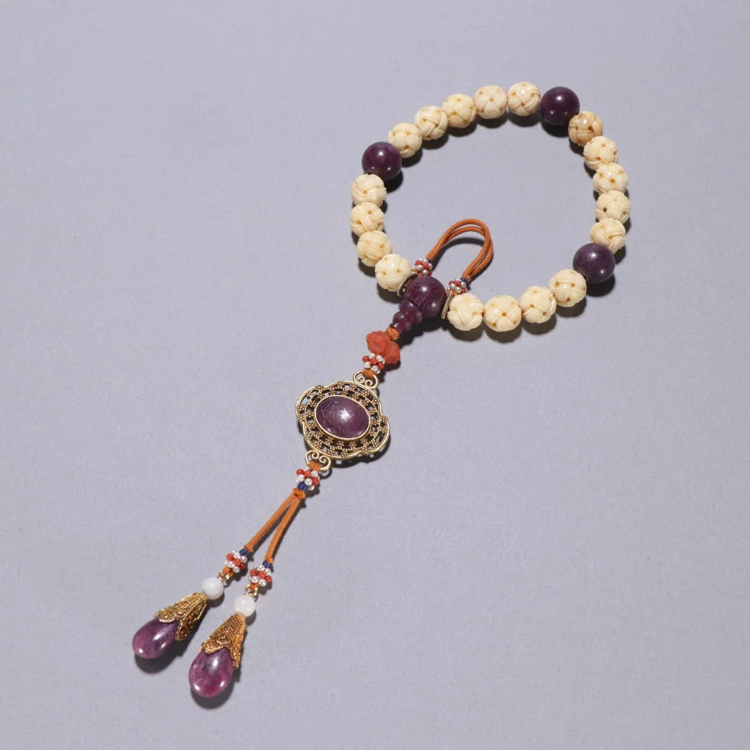 An Exquisite Gems Bracelets