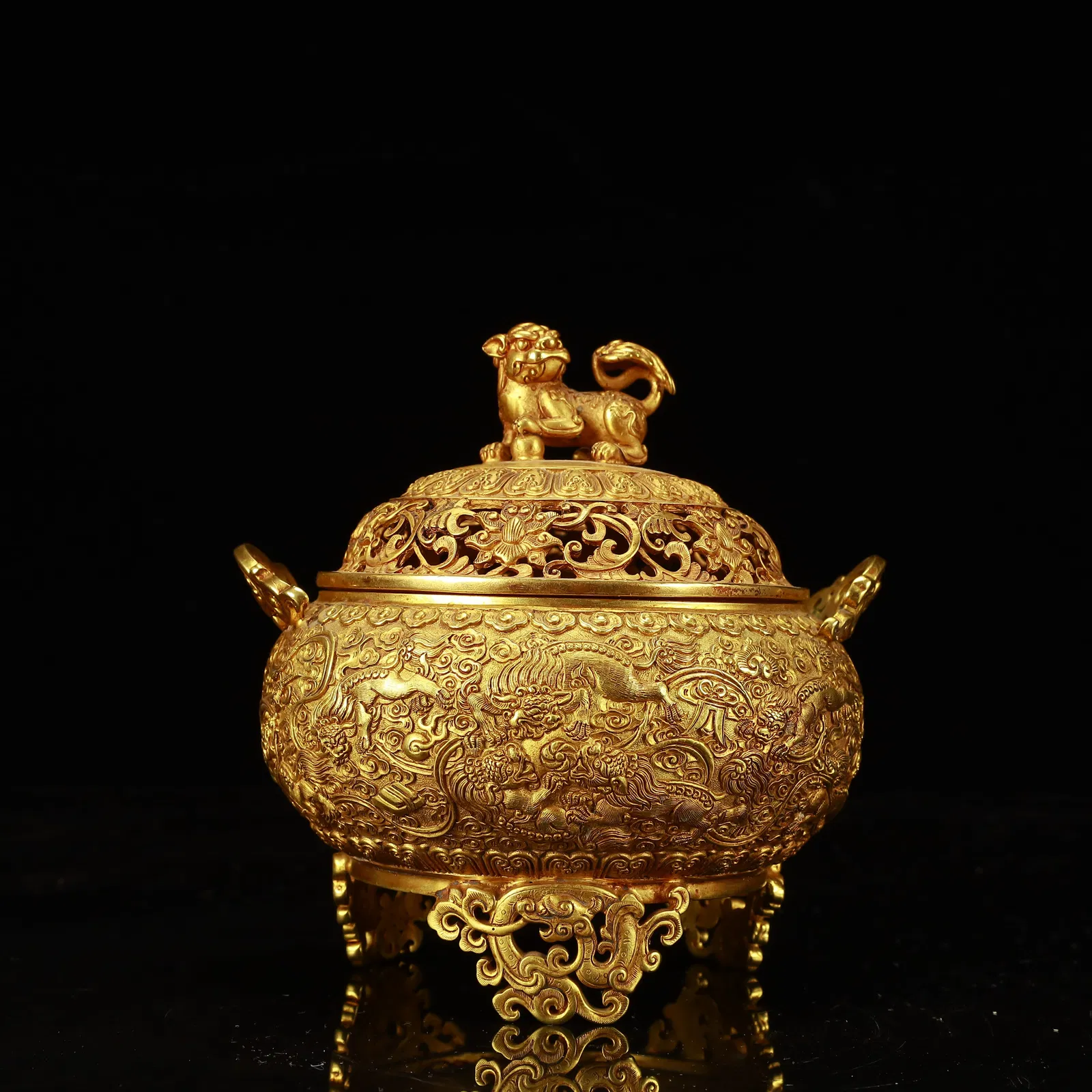 An Exquisite Gilt Bronze Kylin Pattern Double-Ears Tripod Censer