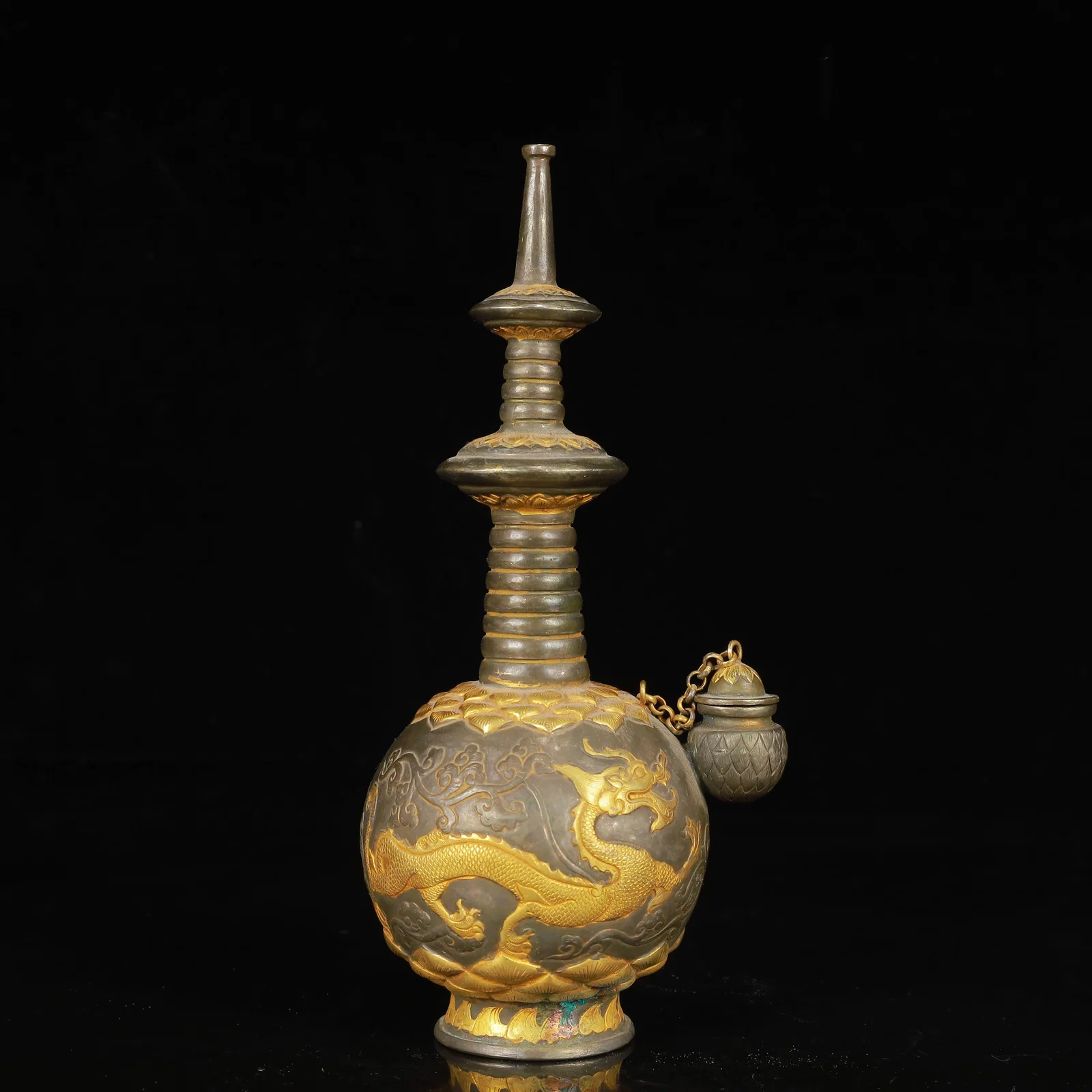 An Exquisite Gilt Silver Dragon Pattern Vase