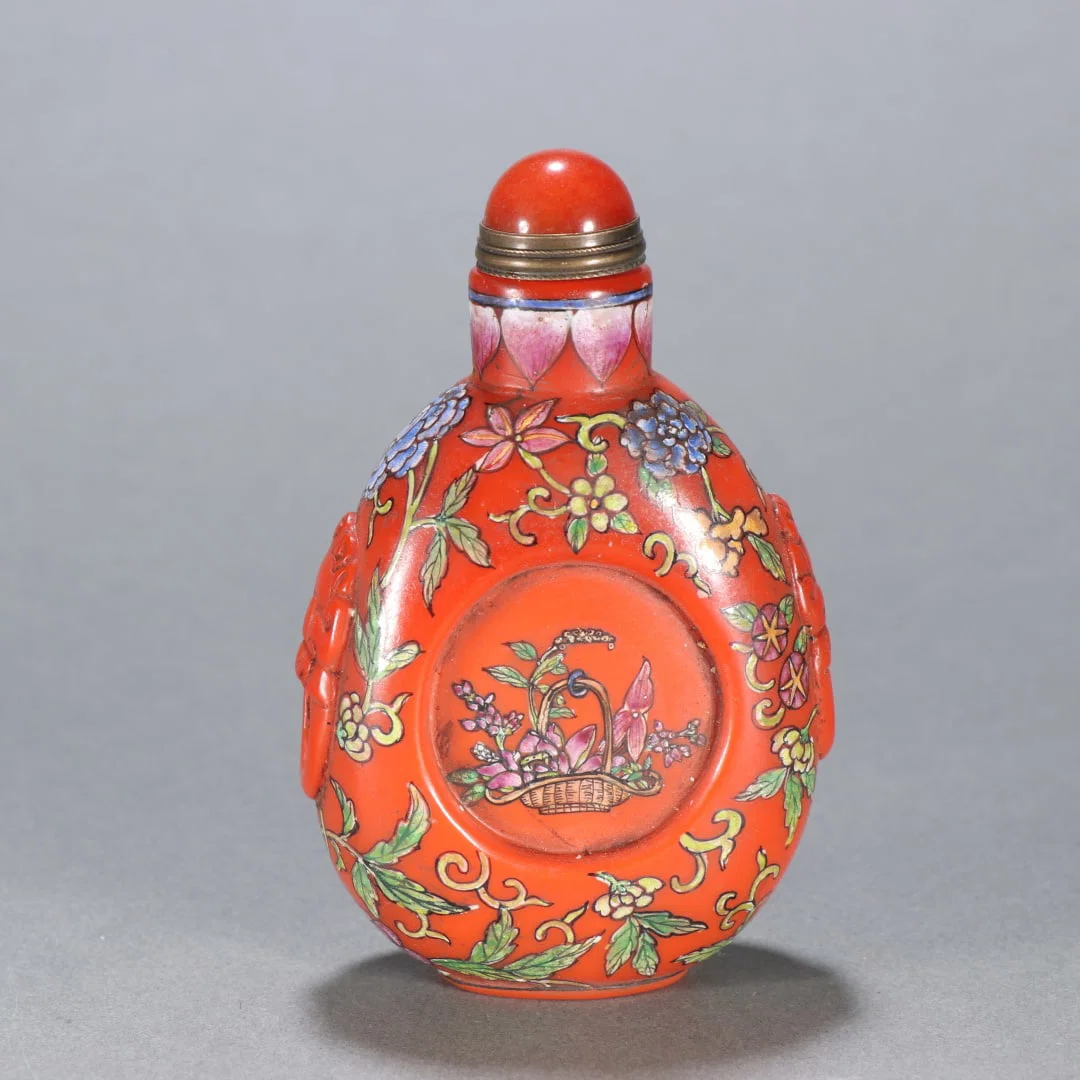 An Exquisite Glass Painted Enamel Flower Pattern Snuff Bottle