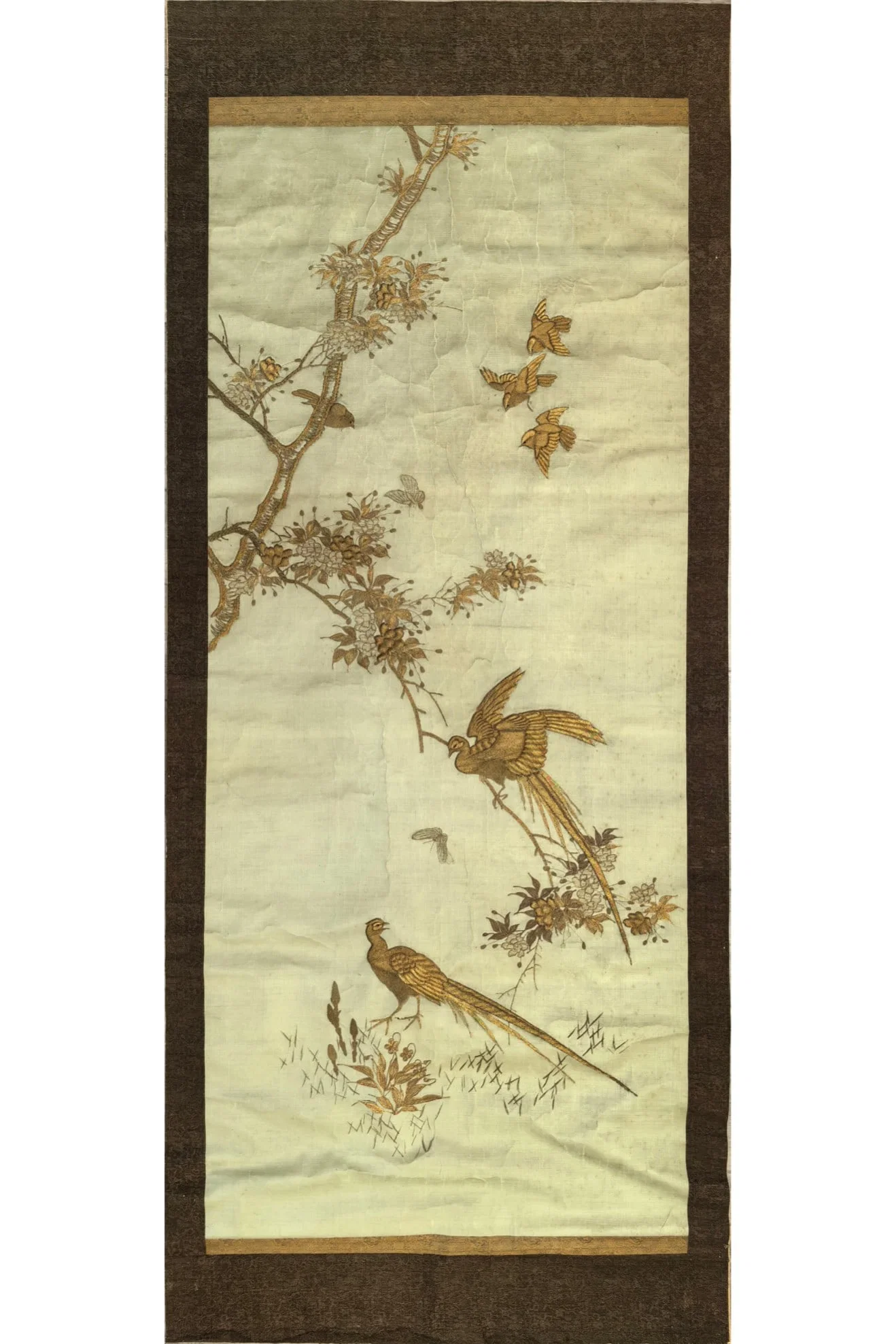An exquisite gold embroidered bird image