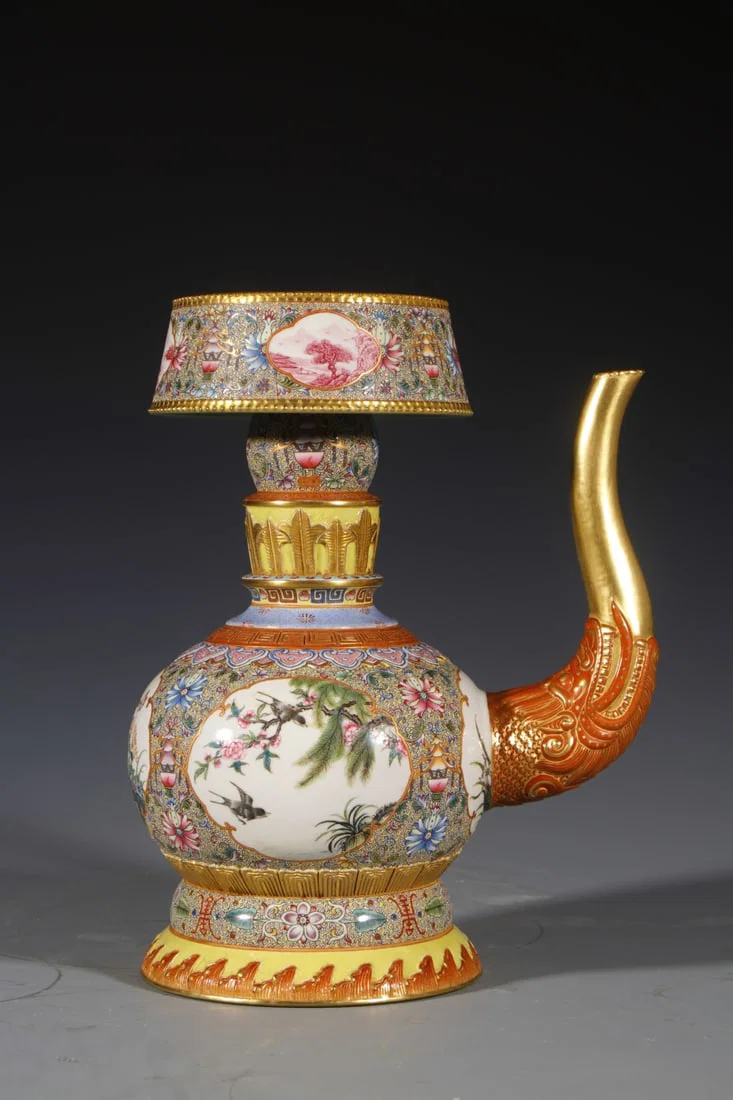 An Exquisite Gold Ground Enamel Flower and Butterfly Pattern Pot