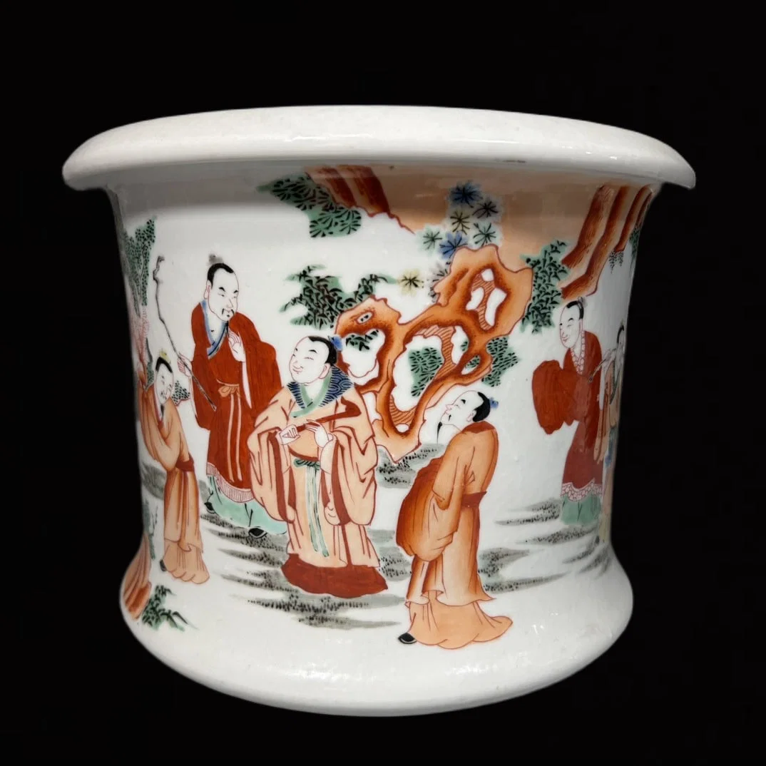 An Exquisite Iron-Red Character and Story Pattern Brush Pot