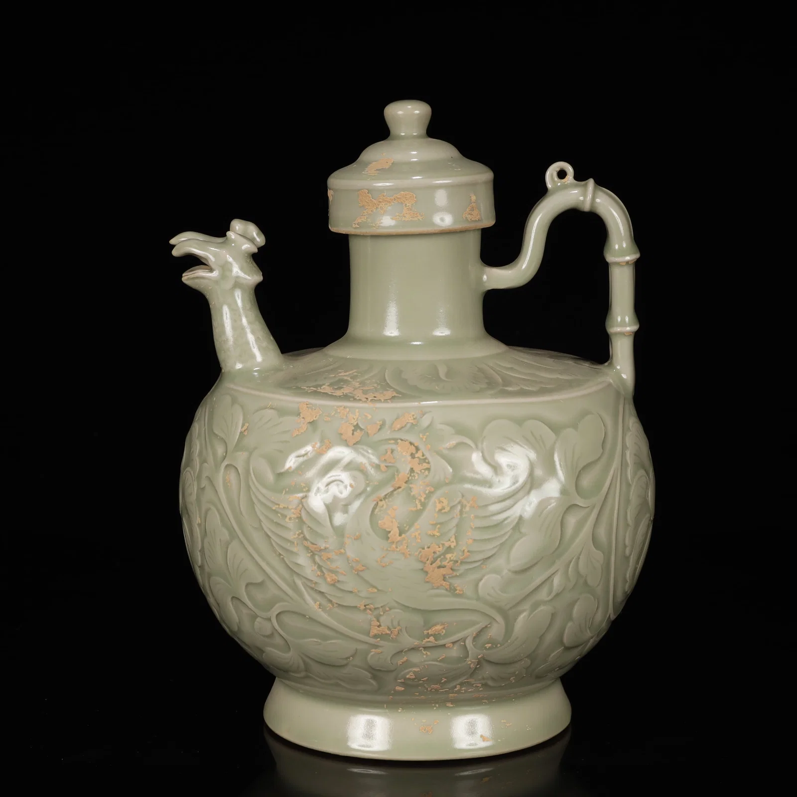 An Exquisite Long quan yao Flower and Bird Pattern Ewer