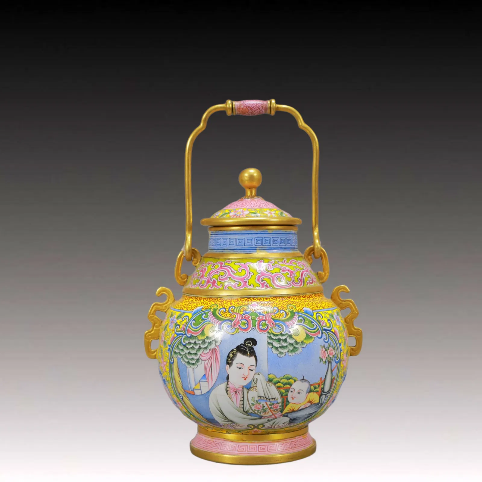 An Exquisite Painted Enamel Figure Pattern Jar