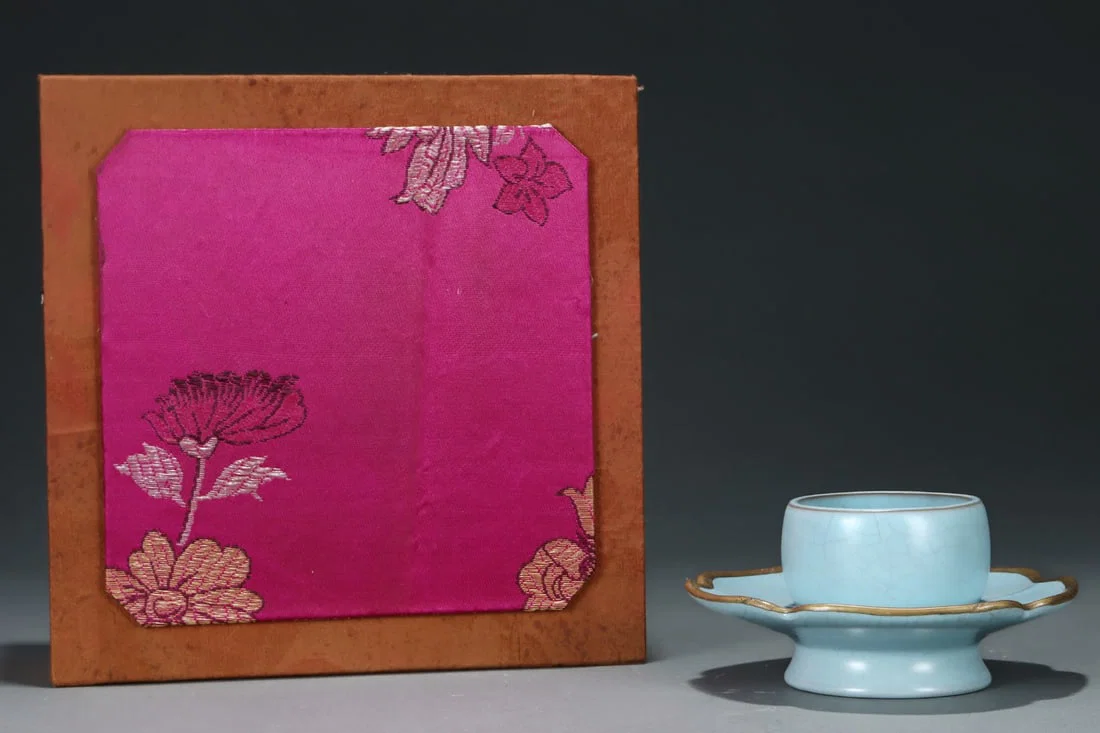 An Exquisite Ru yao Sky Blue Glazed Cover with Gold Cup,with Base