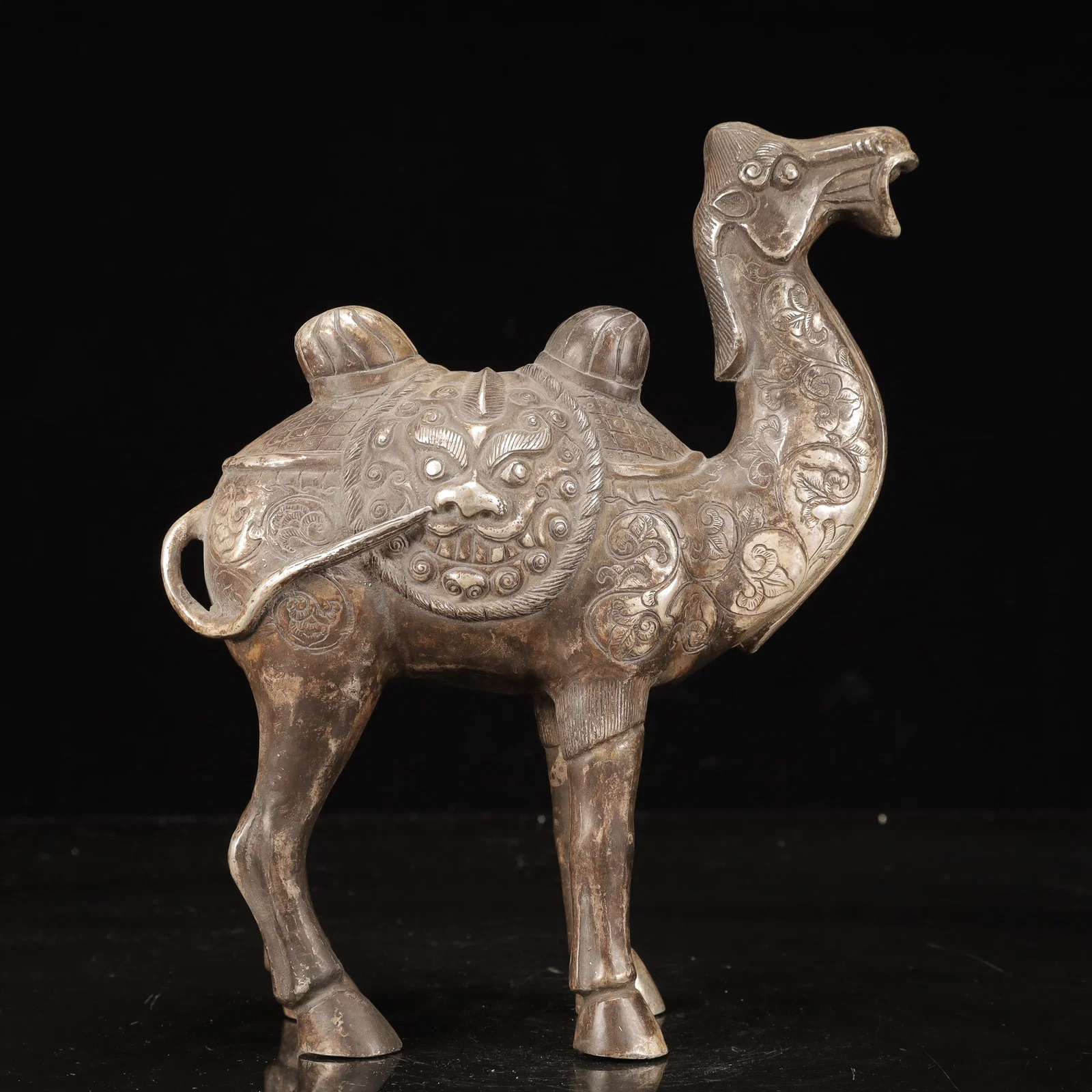 An Exquisite Silver Beast-Face Pattern Camel Ornament