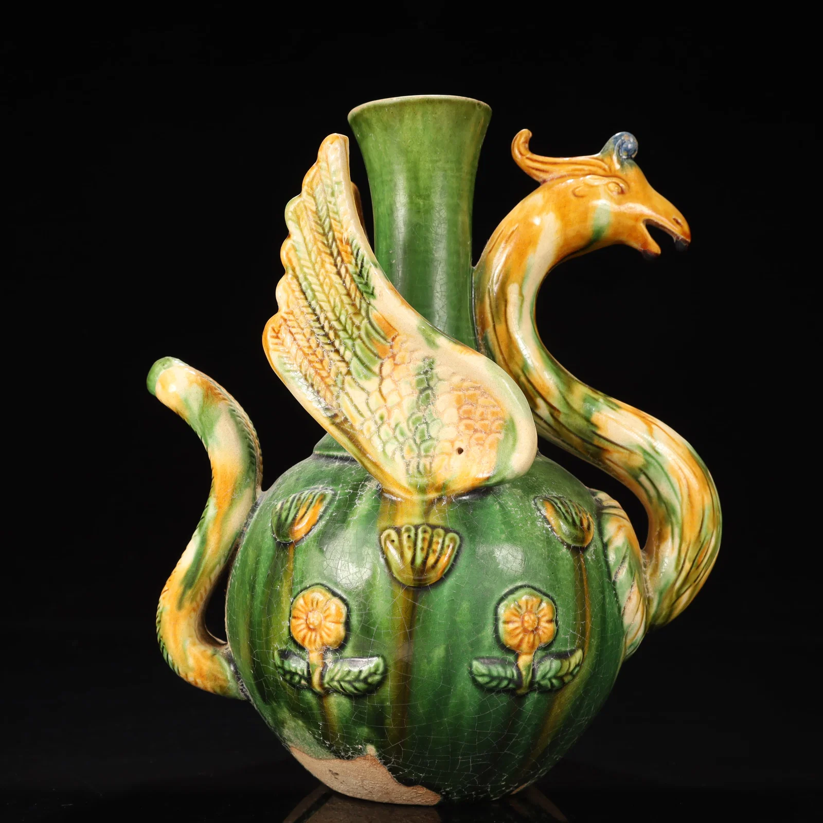 An Exquisite Tang Tri-Color Glazed Pottery Phoenix-Shaped Vase