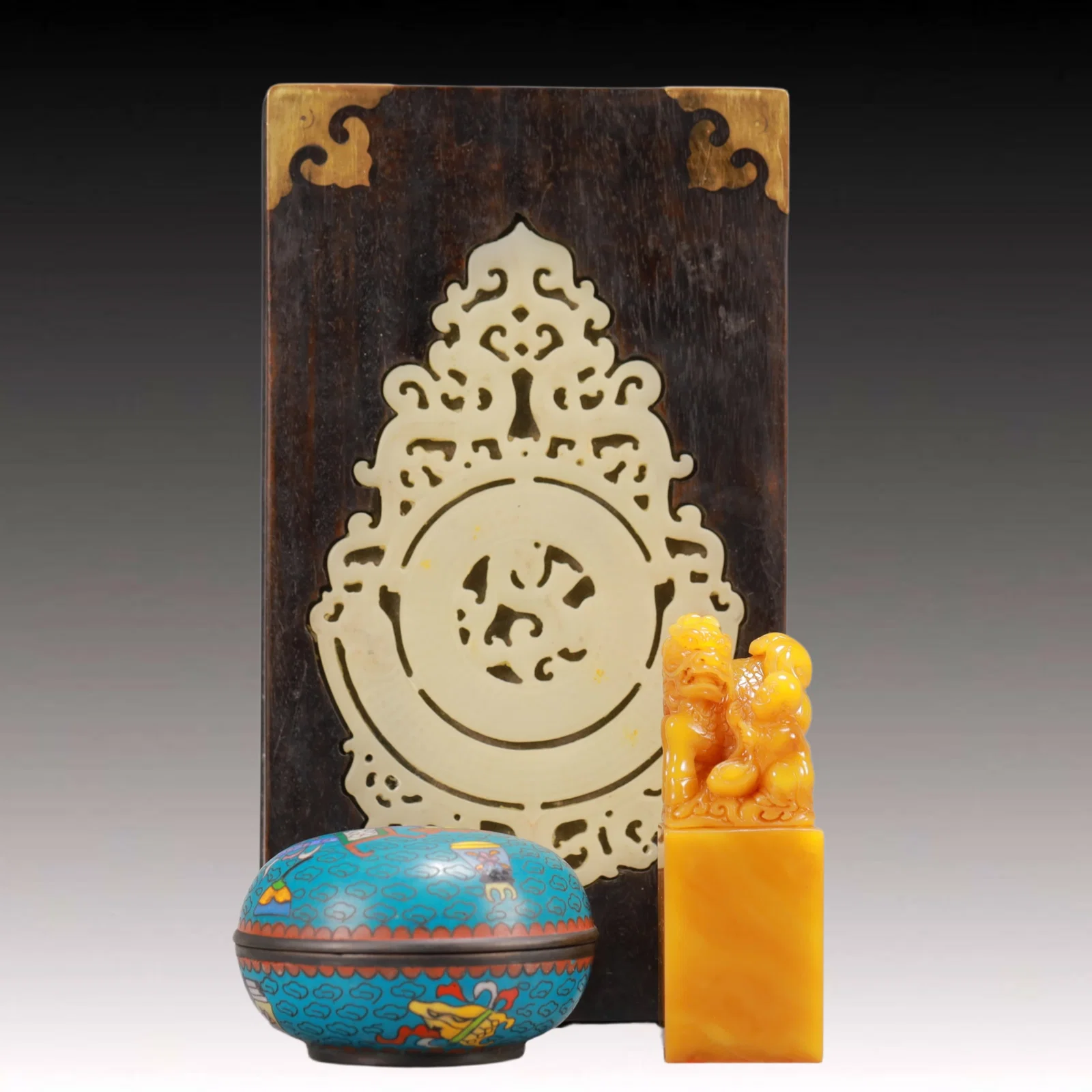 An Exquisite Tianhuang Stone Kylin Pattern Seal,with inkpad