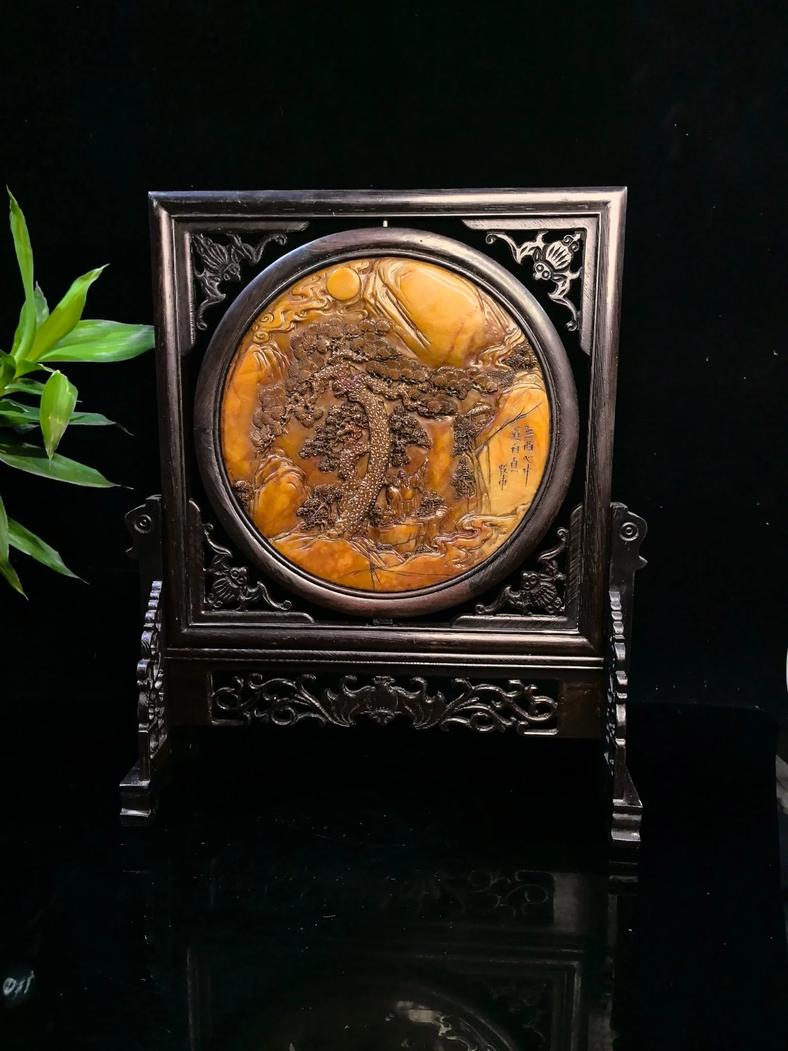 An Exquisite Tianhuang Stone Landscape and Figure Pattern Screen