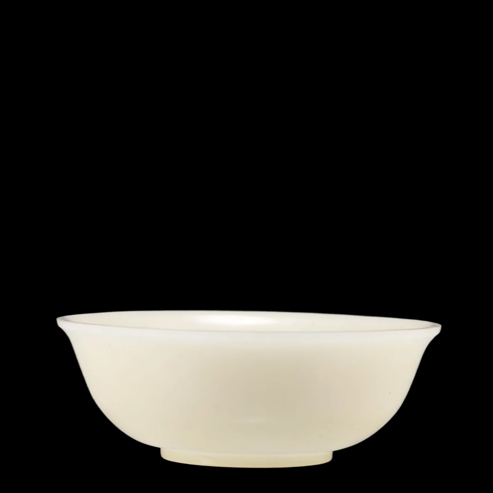 An Exquisite White Jade Bowl