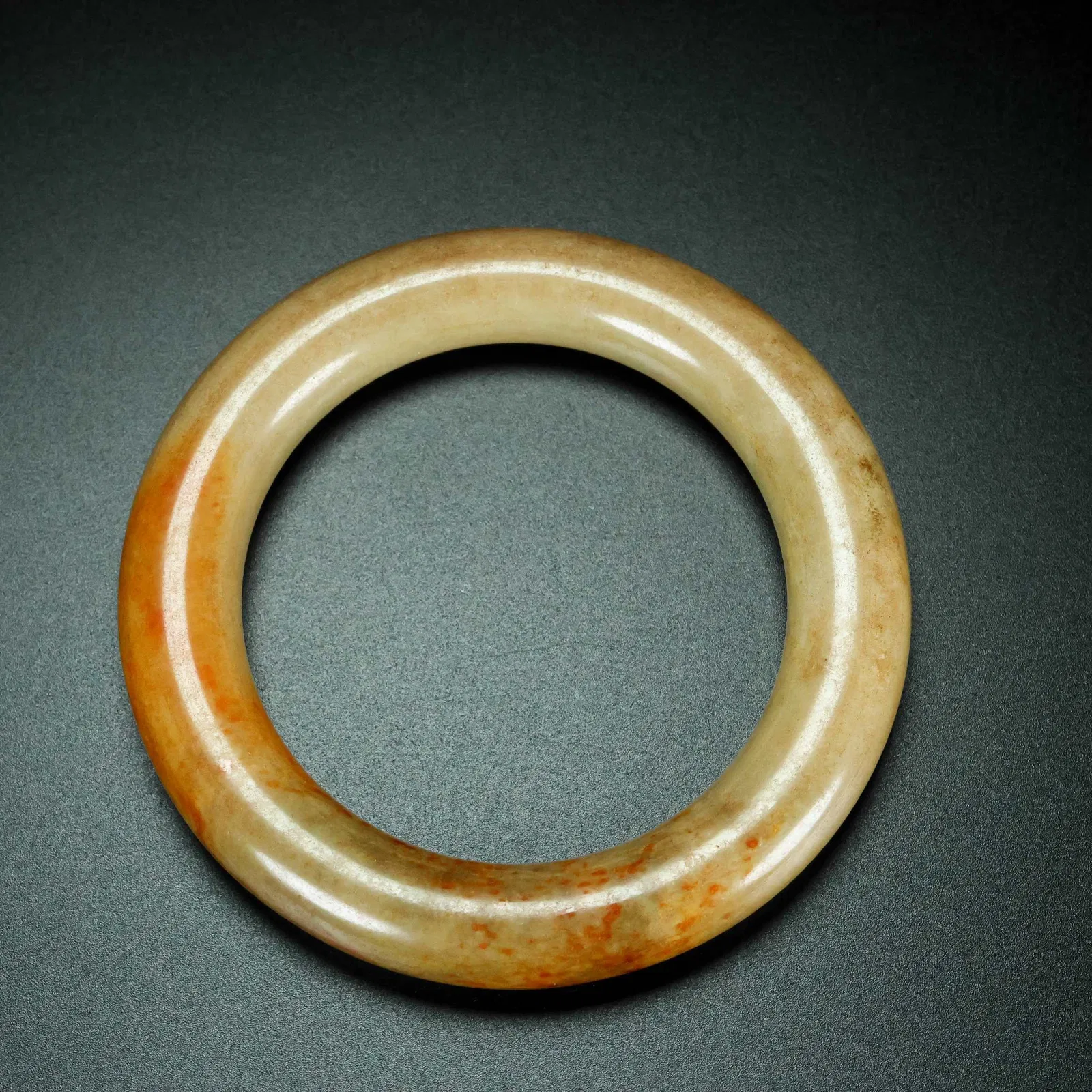 An Exquisite White Jade Bracelets