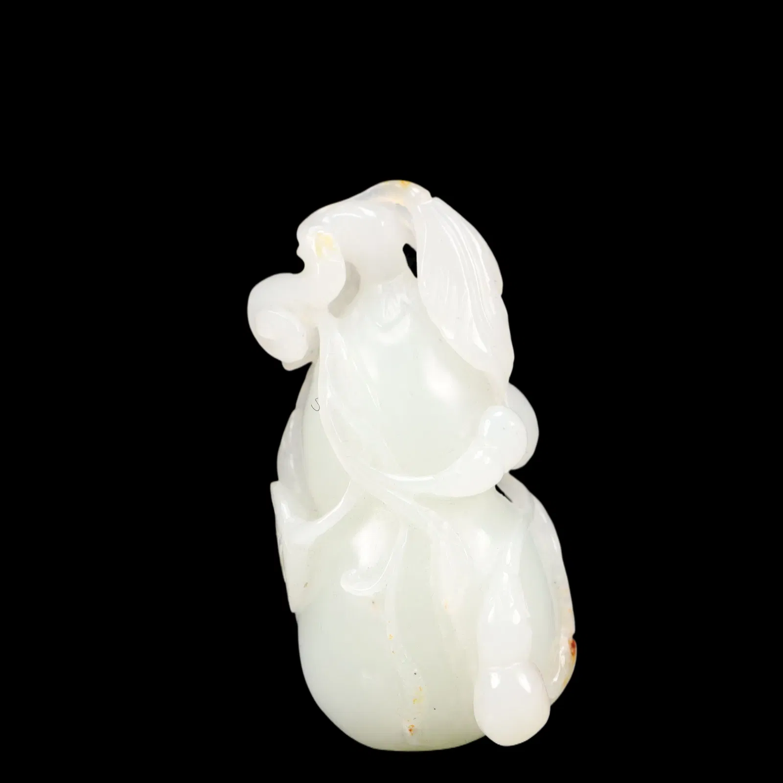 An Exquisite White Jade Gourd Ornament
