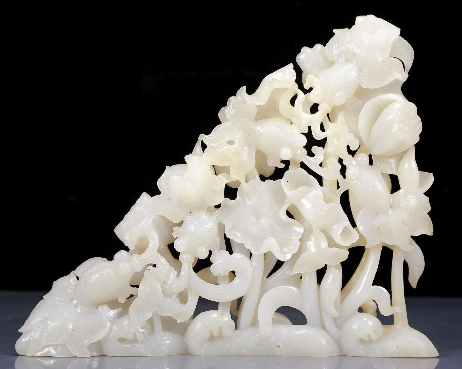 An Exquisite White Jade Lotus and Fish Pattern Ornament