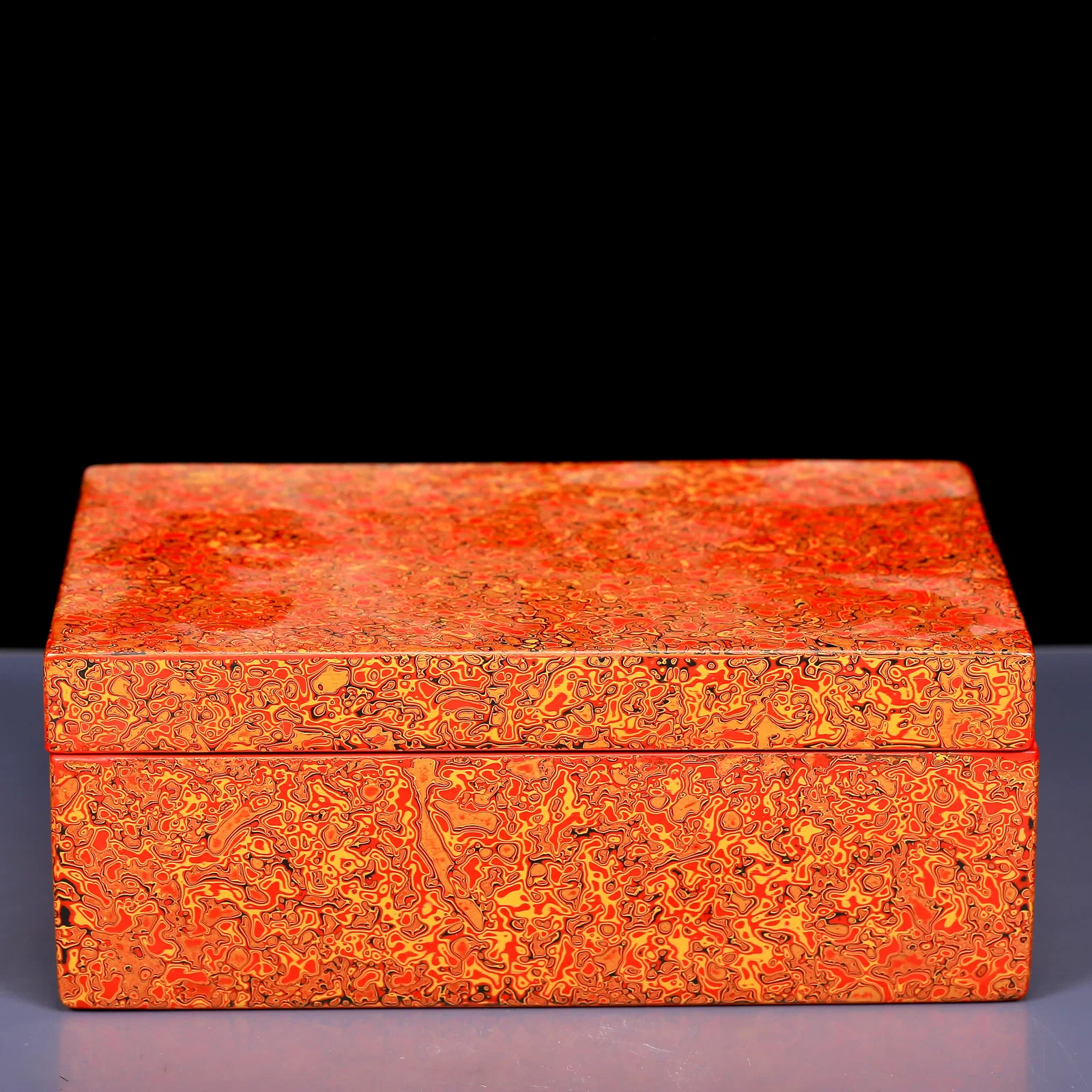 An Exquisite Wooden Pineapple Lacquer Box