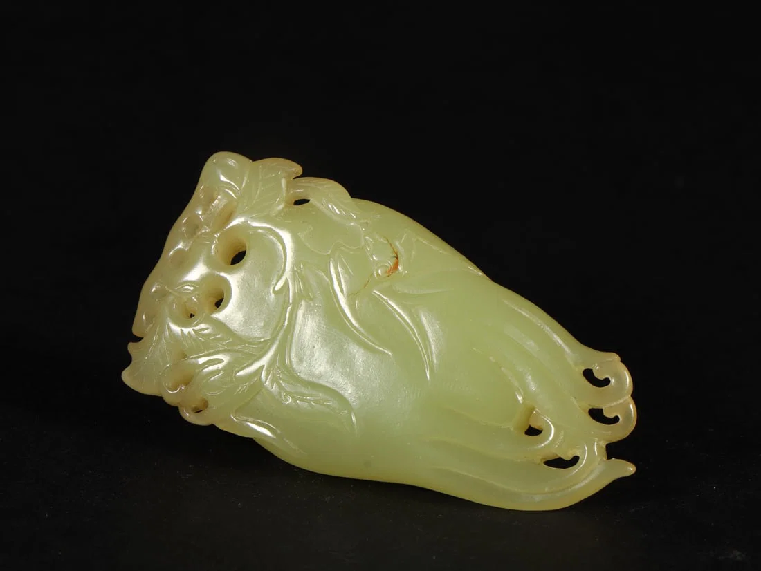 An Exquisite Yellow Jade Bergamot Pattern Ornament
