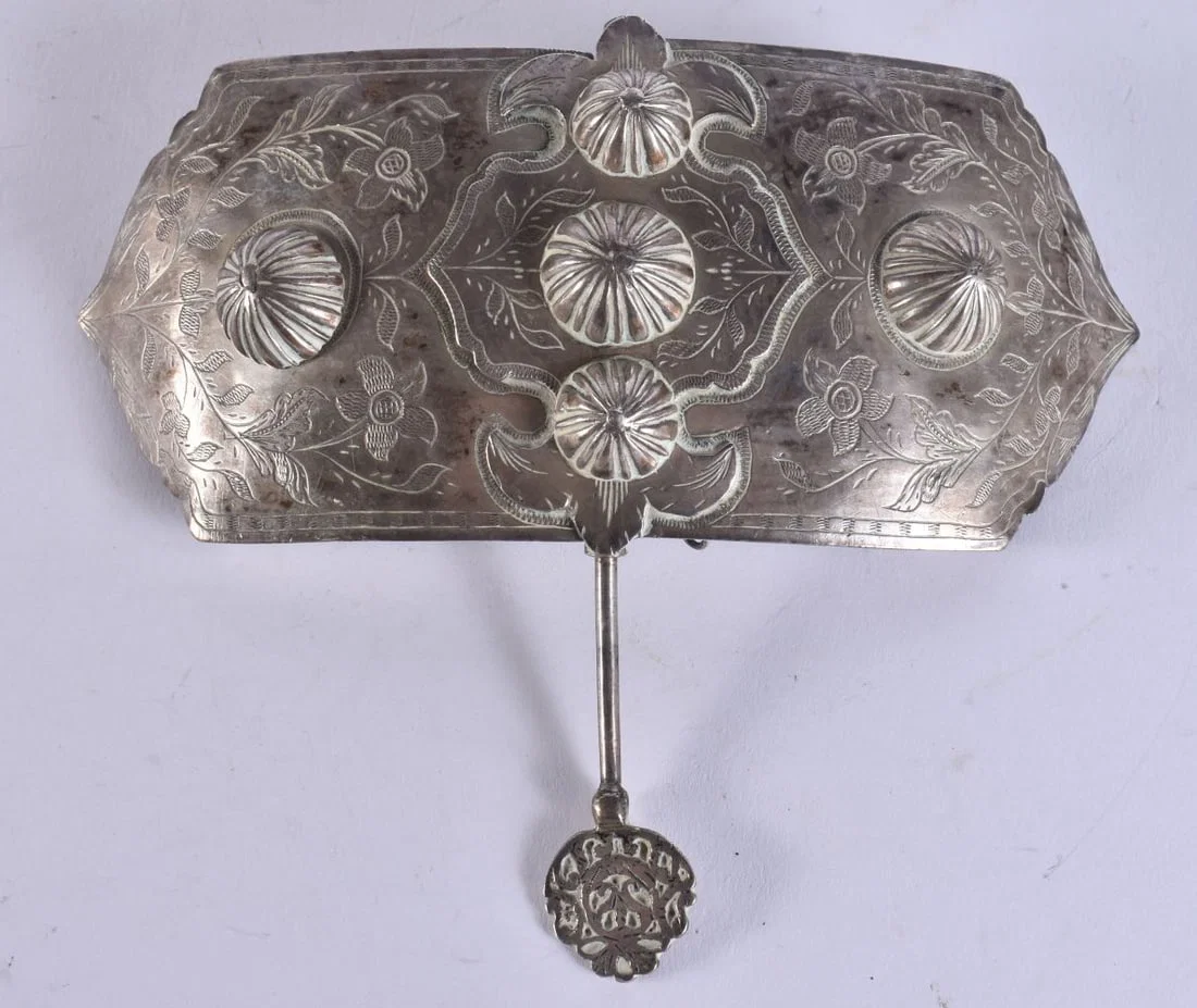 AN UNUSUAL 19TH CENTURY ISLAMIC MIDDLE EASTERN SILVER BUCKLE. 177 grams. 15 cm x 12 cm.
