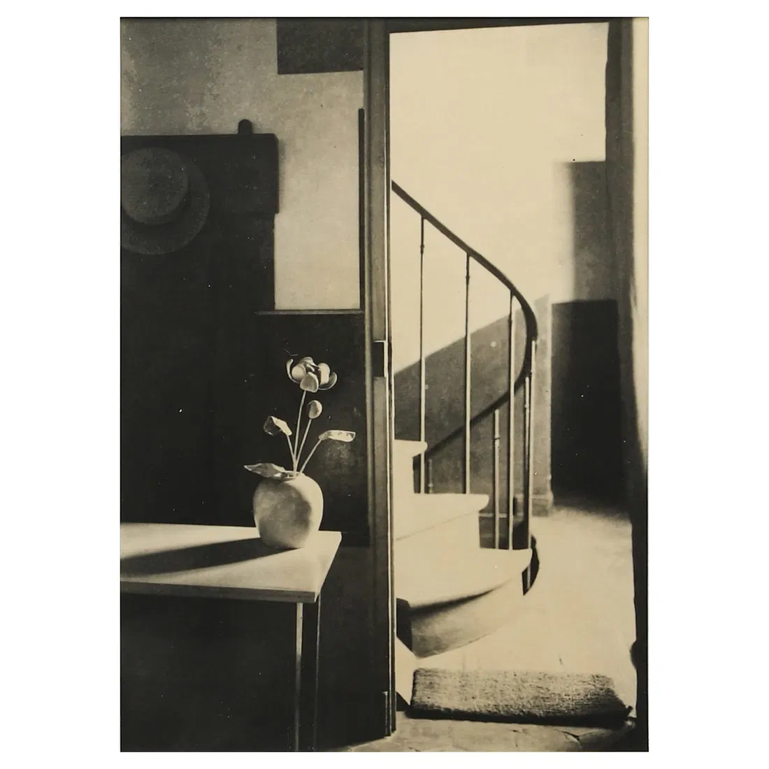 ANDRÉ KERTÉSZ (1894–1985), CHEZ MONDRIAN, PARIS