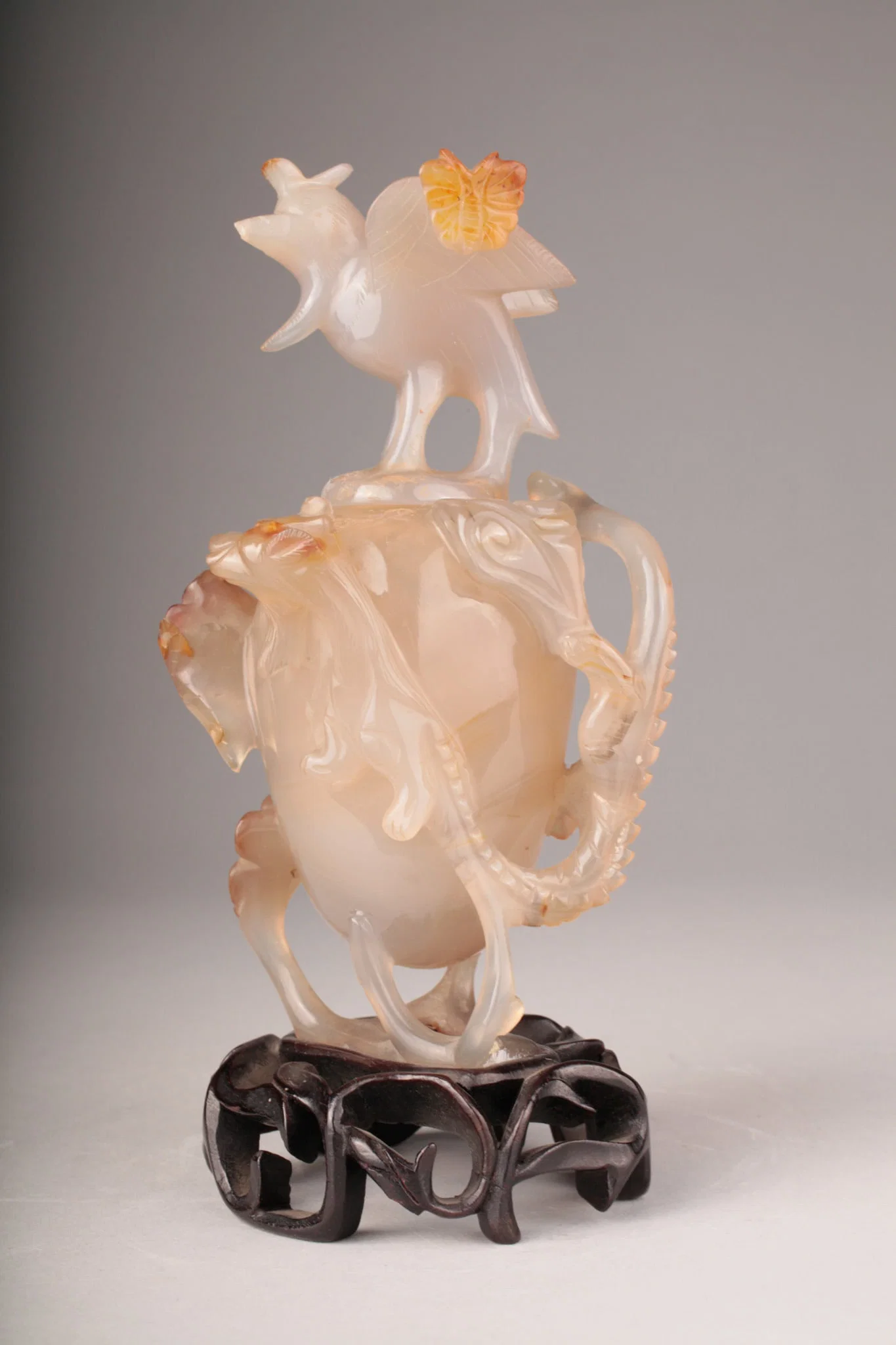 Antique Chinese Covered Agate Vessel