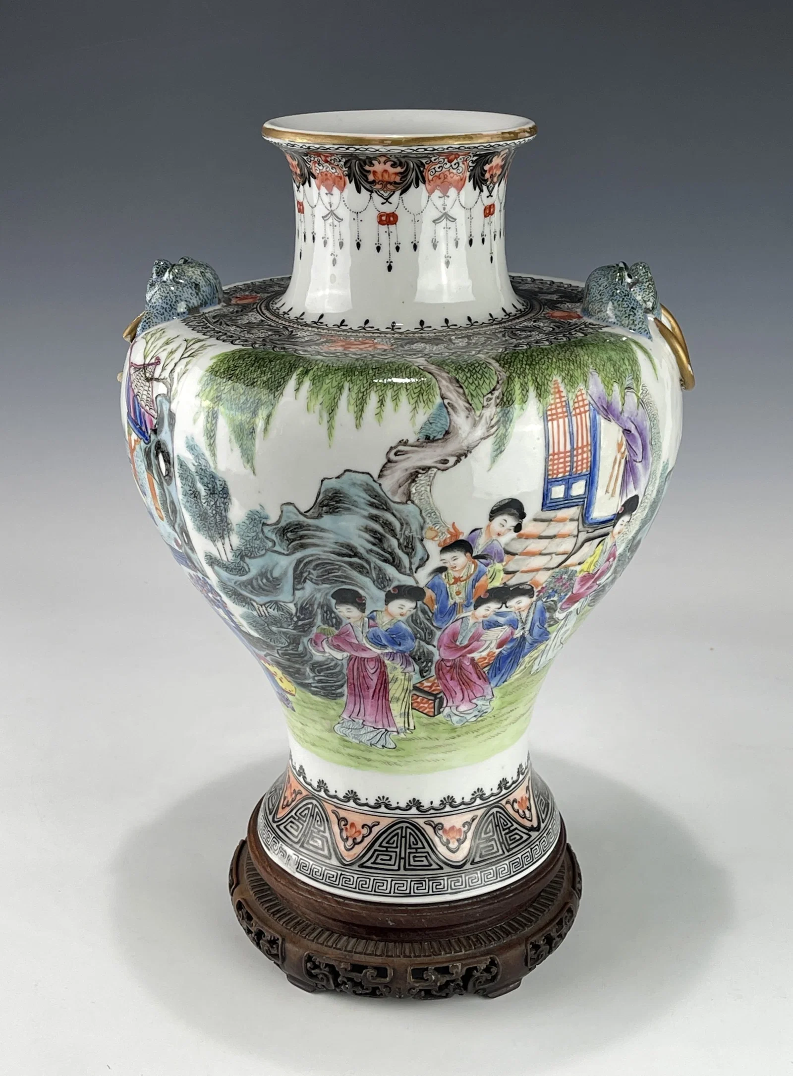 ANTIQUE CHINESE REPUBLIC PERIOD FALANGCAI PORCELAIN VASE