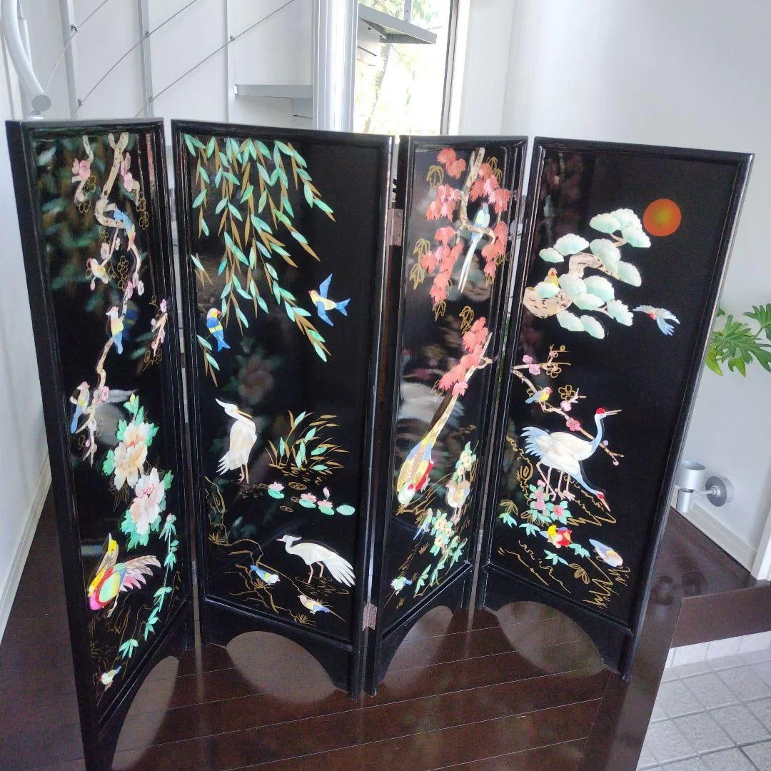 Antique Lacquer Screen