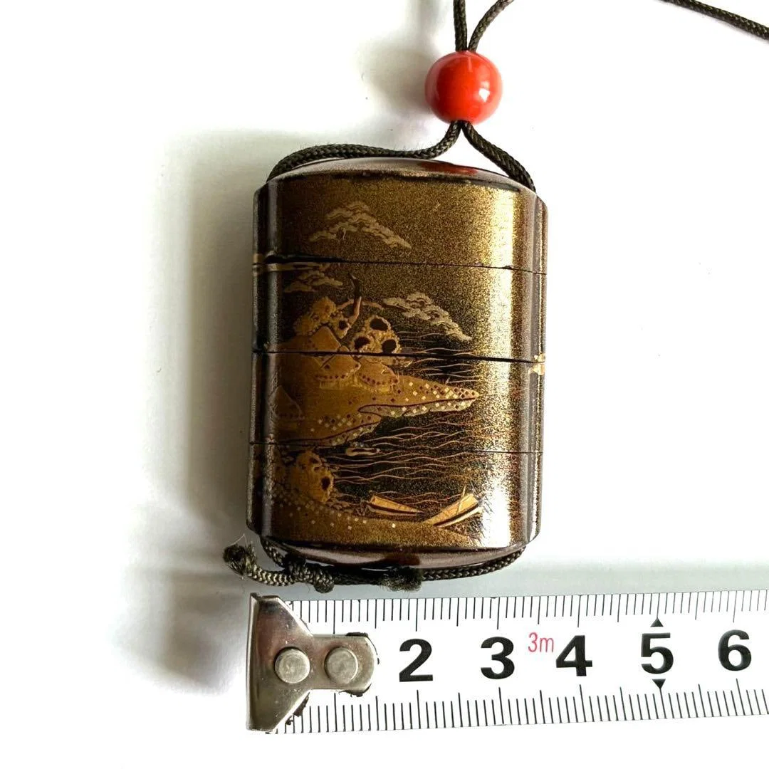 Antique lacquerware box