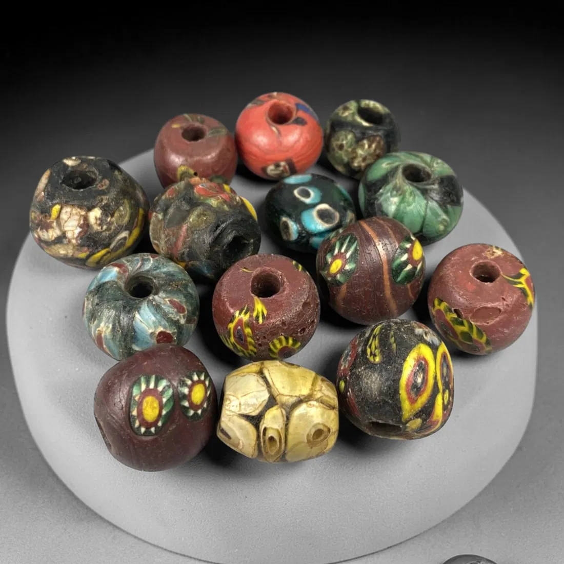 Antique Venetian Glass Beads - 14 Pieces, 16ZT