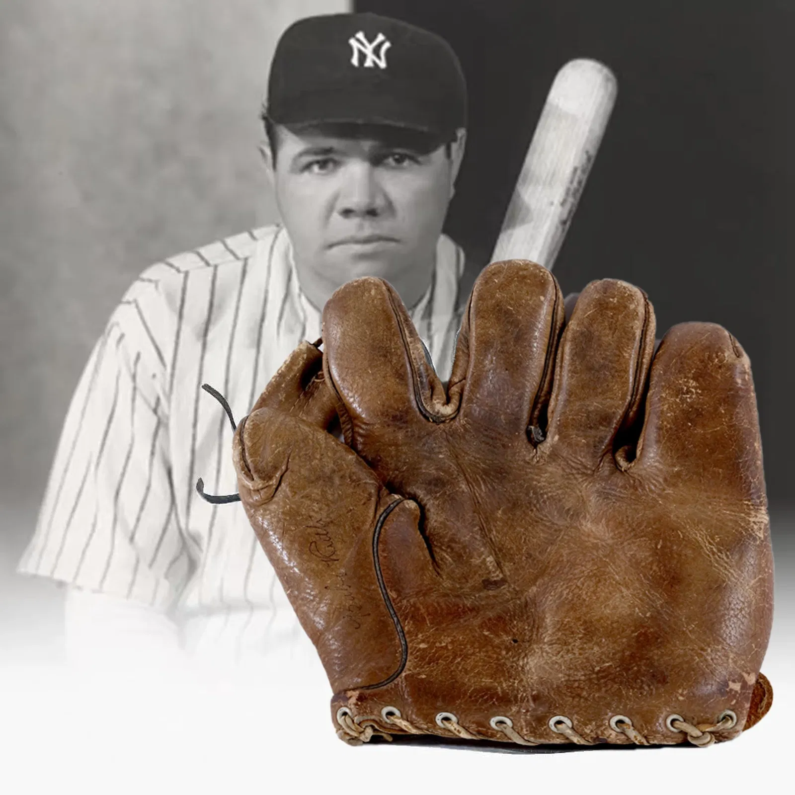 BASEBALL GLOVE BEARING SIGNATURE READING 'BABE RUTH'