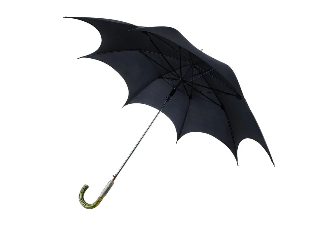 BATMAN RETURNS (1992) - Oswald Cobblepot's (Danny DeVito) Umbrella