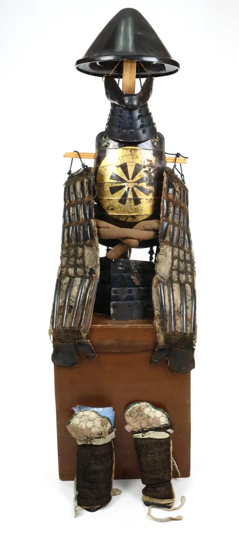 Battle Scarred EDO Era Japanese Samurai ARMOR & Jingasa Gold Lacquer Wheel Mon