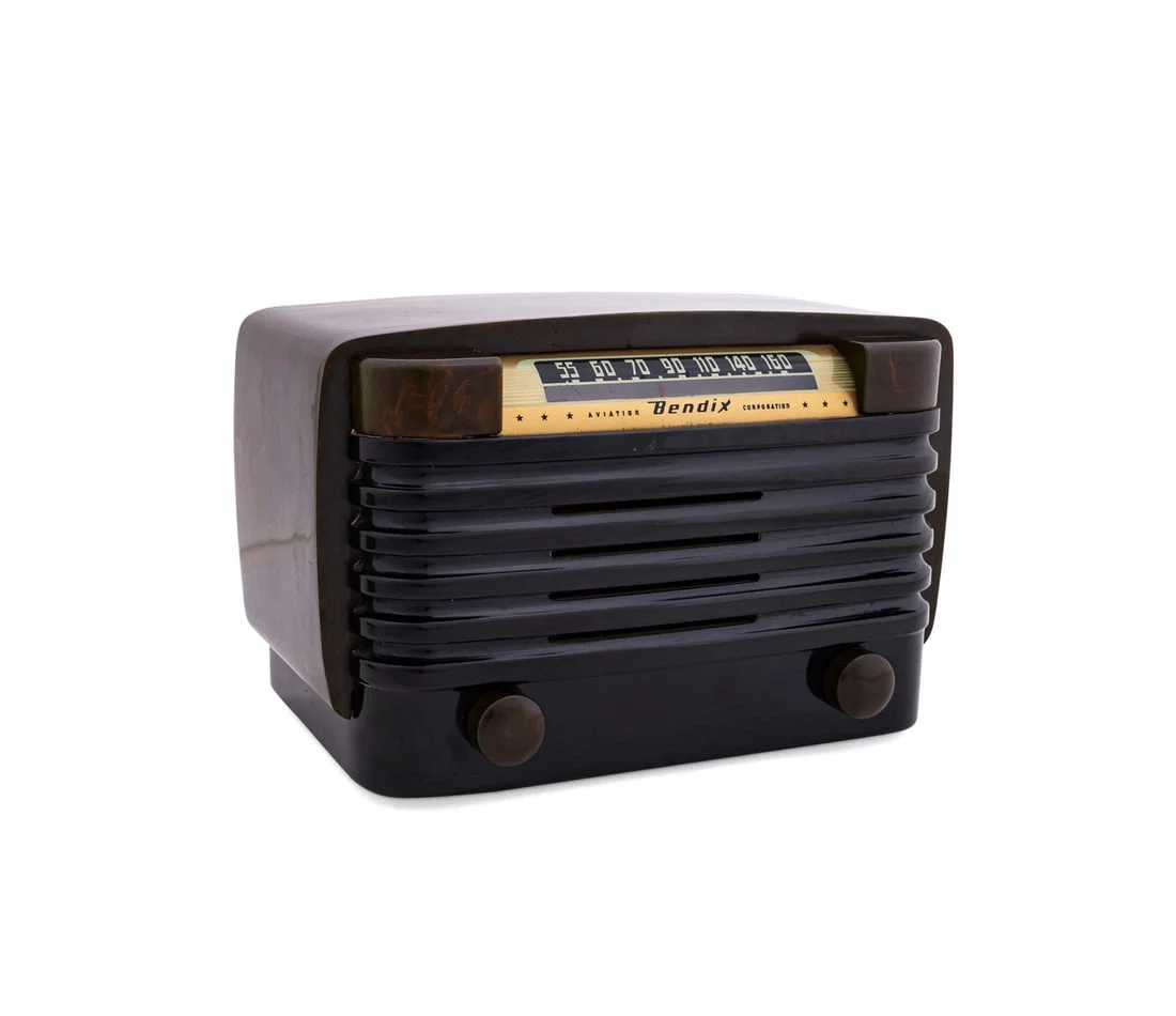 BENDIX MODEL 526MC MARBLEIZED CATALIN RADIO