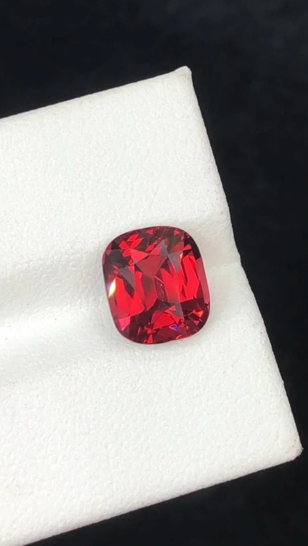 Bright Red Garnet Gemstone From Kala Lani Tanga Mine Tanzania, 3.920 Carat