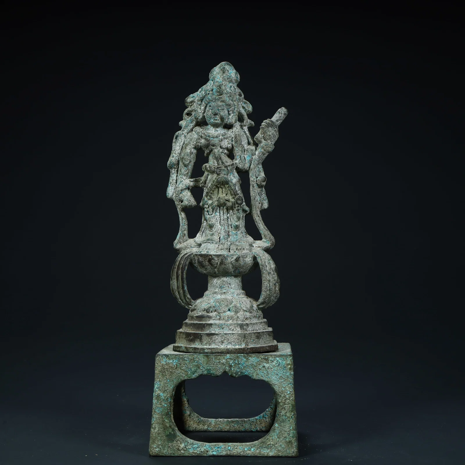 Bronze statues in the style of the Northern and Southern Dynasties to the Sui Dynasty