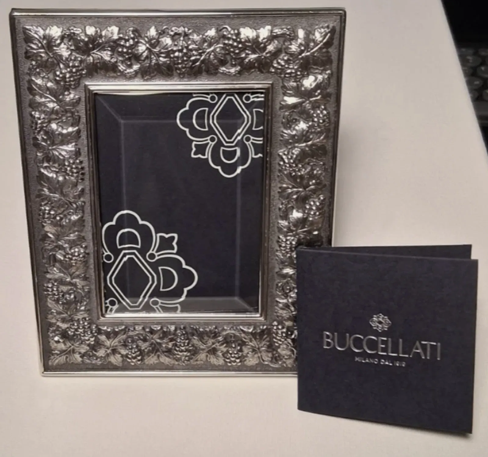 Buccellati Sterling Silver Grape Design Picture Frame With Box