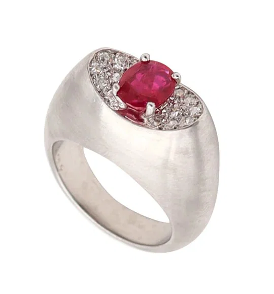 CARTIER London 1960 Gipsy Ring In Platinum With Burmese Ruby & Diamonds