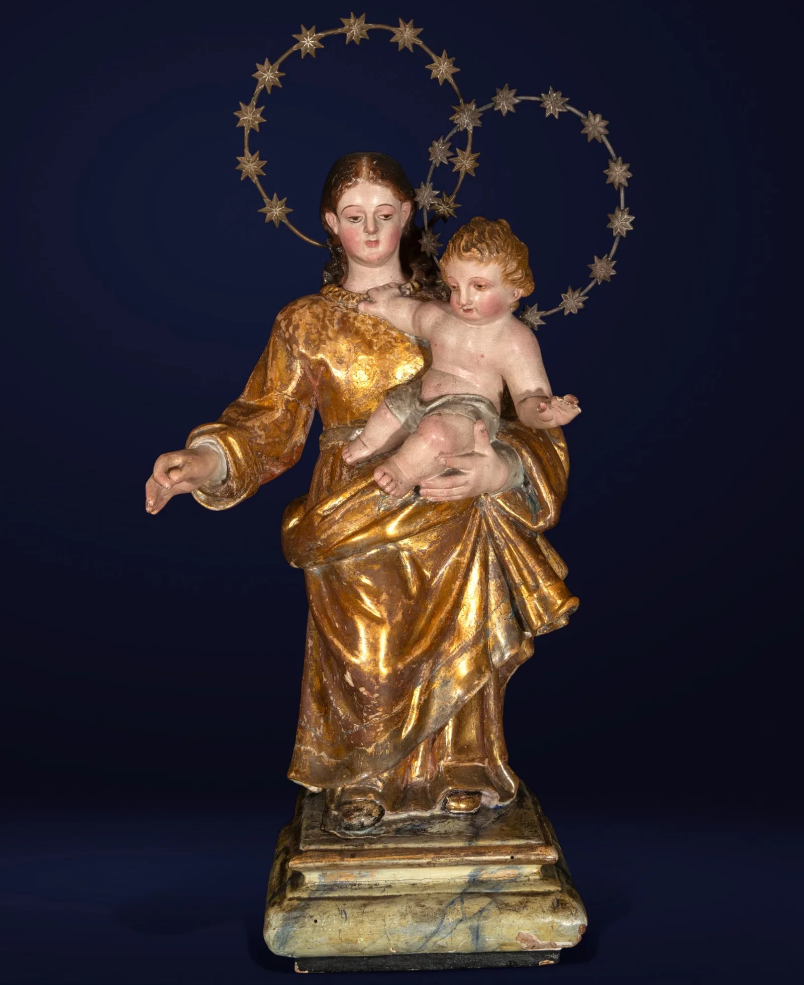 Castilian Virgin and Child from the 17th century, in gilded and polychrome wood, Castile