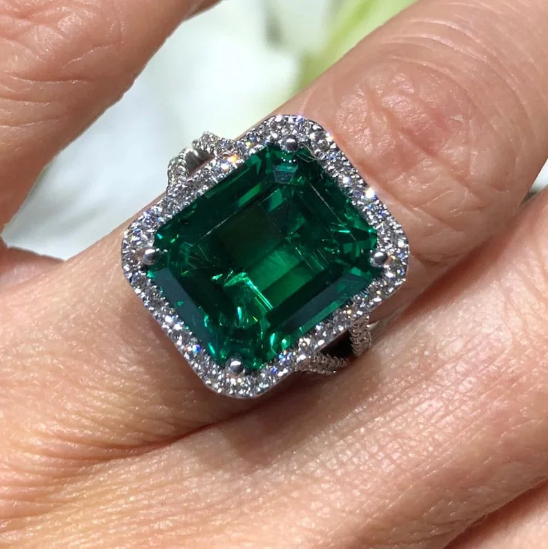 Certified 10 Ct.14kt Solid White Lab Grown Green Emerald Engagement ring