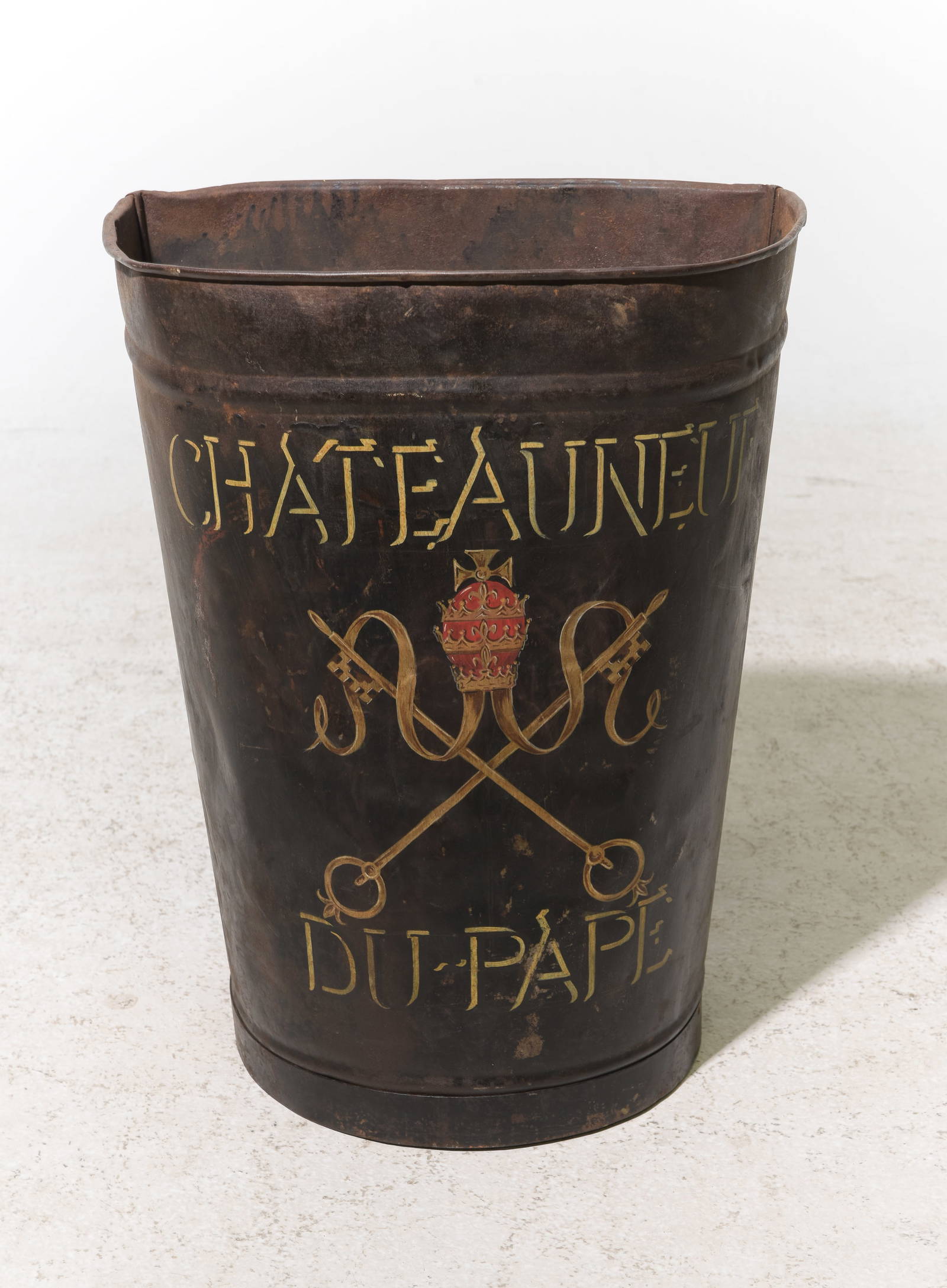 Chateau Neuf Du Pape Grape Hod