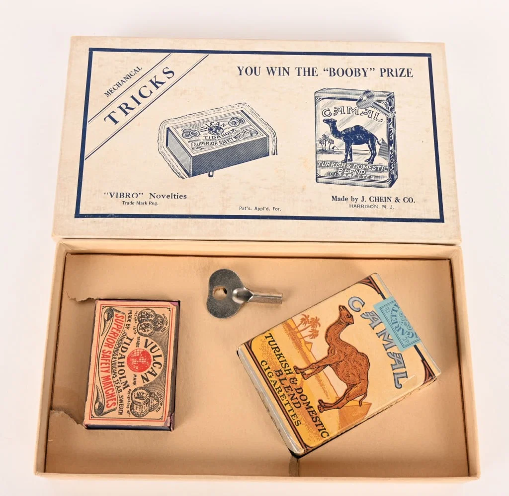 CHEIN WINDUP CAMEL CIGARETTE PACK & LIGHTER