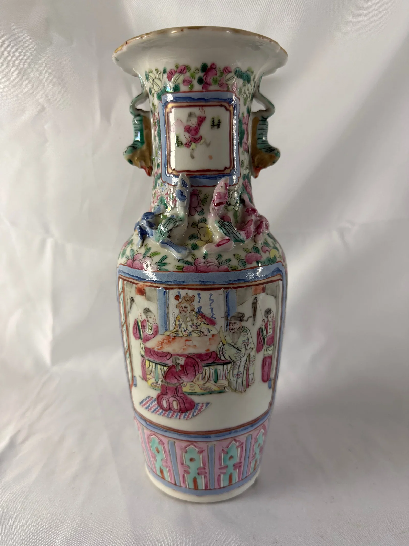 Chinese antique enameled famille rose scene Porcelain China ears vase
